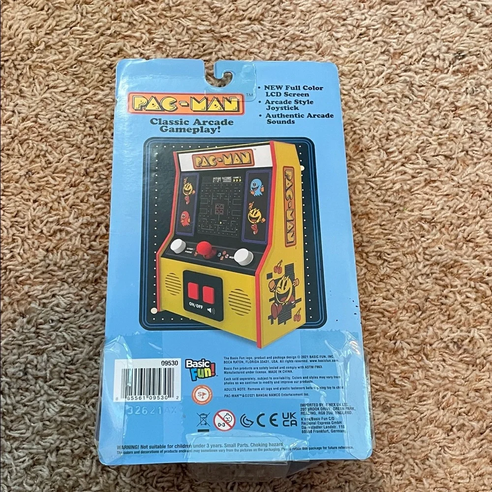 Retro Handheld Arcade Game - Black and Red